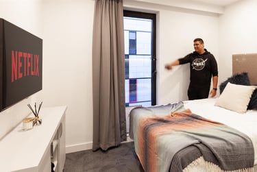 1 bed flat, Morfa Road, City Centre, Swansea, SA12FD - Image 2